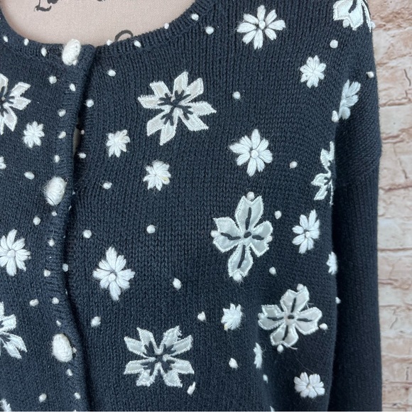 Baxter & Wells Christmas Snowflake Snowman Embroidered Cardigan Sweater Petite M - Picture 5 of 6